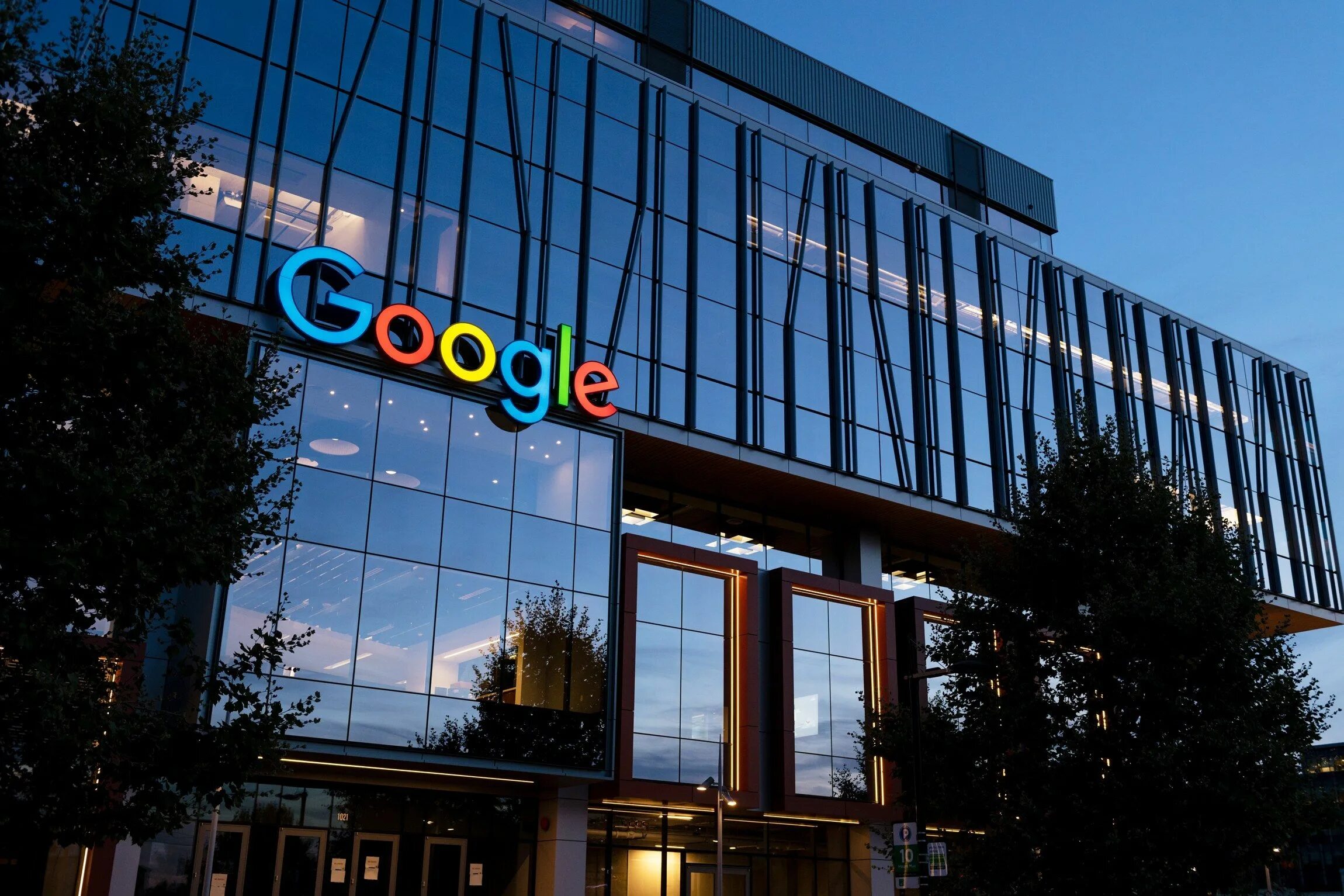 Офис гугл здание. Здание гугл. Компания гугл. Гугл объемный. Офис гугл в маунтин вью.