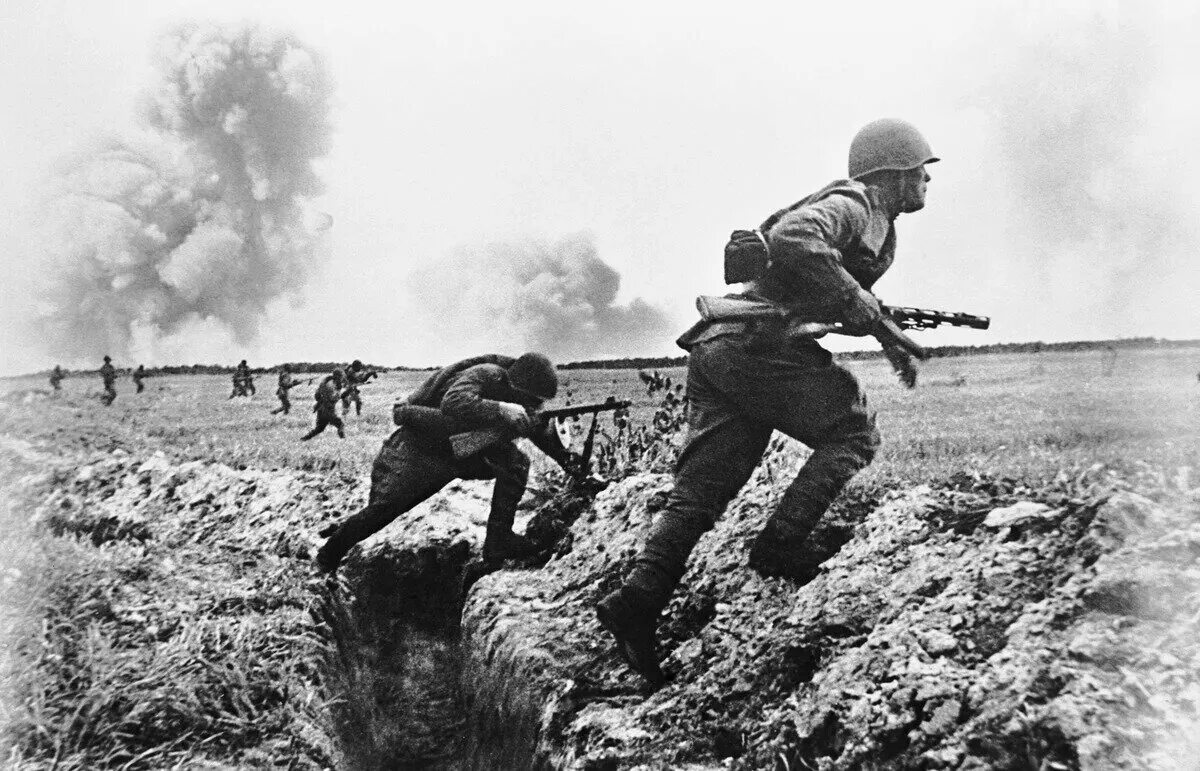 Нападение вов. Советская пехота атака 1941. В бою солдаты ВОВ 1941-1945 советские.