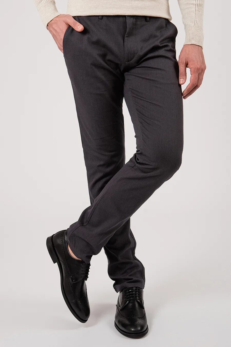 Магазины мужских брюк классических. Мужские брюки model 3144#. Брюки без стрелок мужские. Классические брюки без стрелок мужские. Мужские зауженные брюки без стрелок.