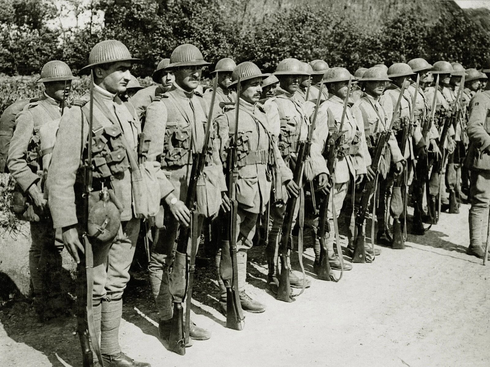 Турция во время первой мировой. Солдат Франции 1917. Армия Британии во второй мировой. Армия Англии в первой мировой войне. ПМВ солдат Британии.
