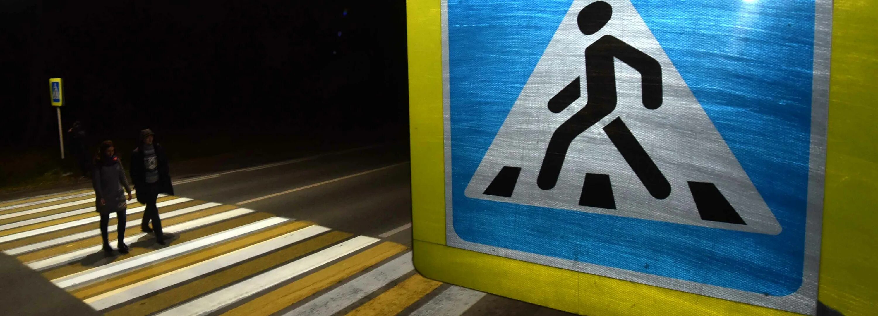 пешеход за 3 часа. советы светофорчика для детей. я пешеход занятие. дорожное движение картинки. предупреждающие сигналы водителей.