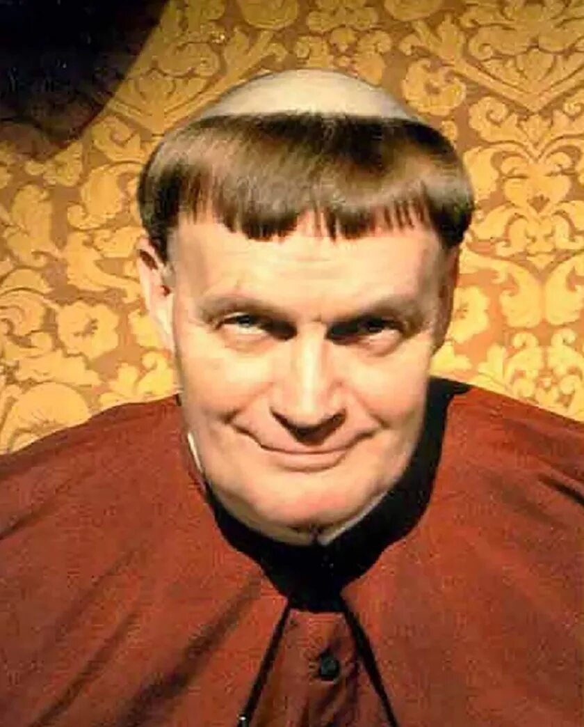 Монашеский постриг. Гуменцо тонзура. Стрижка горшок мужская. Постриг в оптиной. Прическа тонзура.