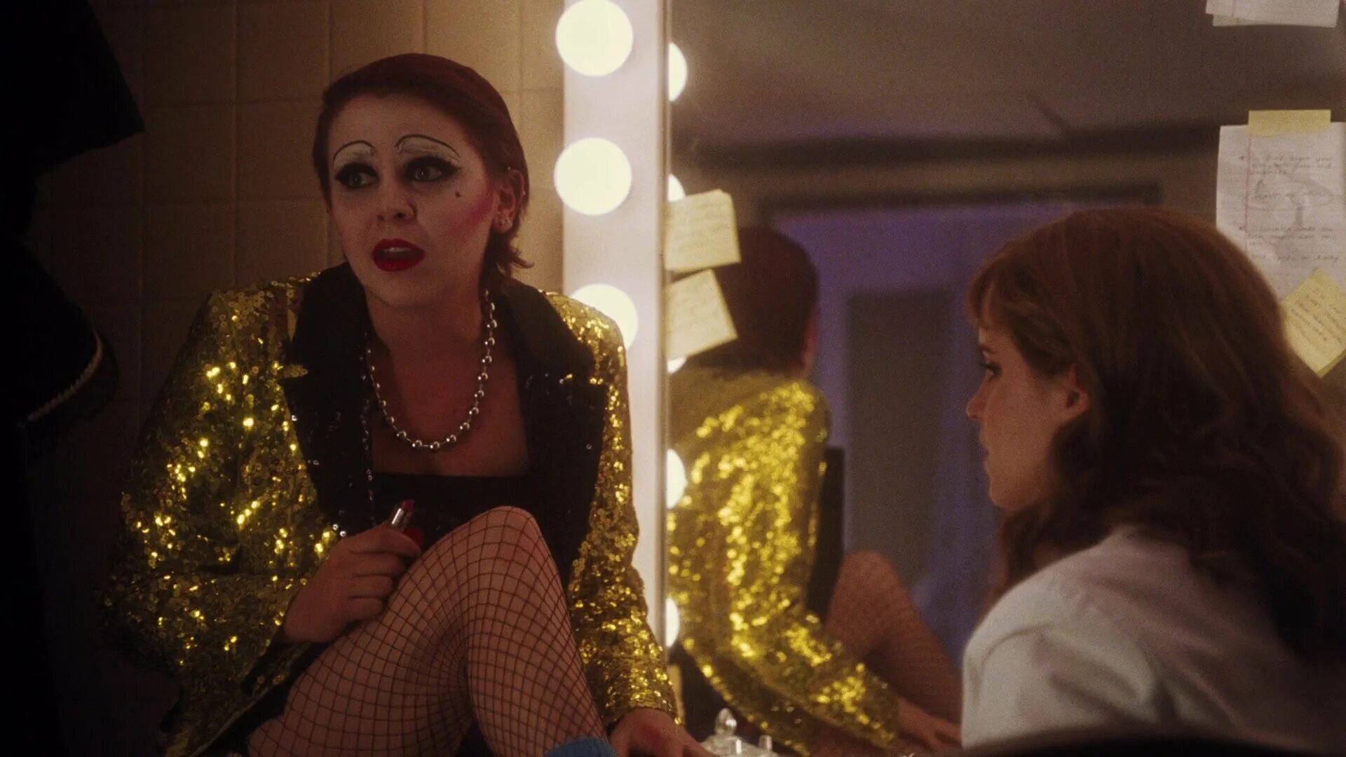 Хорошо быть тихоней нина добрев. Эмма уотсон хорошо быть тихоней. Хорошо быть тихоней фильм 2012. Эмма уотсон хорошо быть тихоней голая. Наказанная ее тетя была тихоней эдакой мышкой.