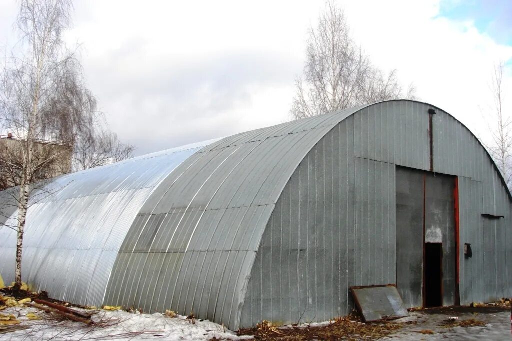 Металлические ангары б у. Металлические ангары б у. Металлические ангары б у. Старый каркас ангар. Реконструкция арочного ангара.