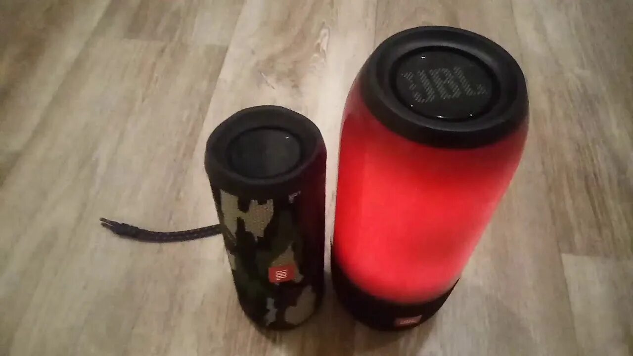 Включи колонку света. JBL Flip 4 Harman. JBL Flip 4 Harman Design. Колонка JBL Flip 4 Bass Test. Колонка JBL Flip 45.