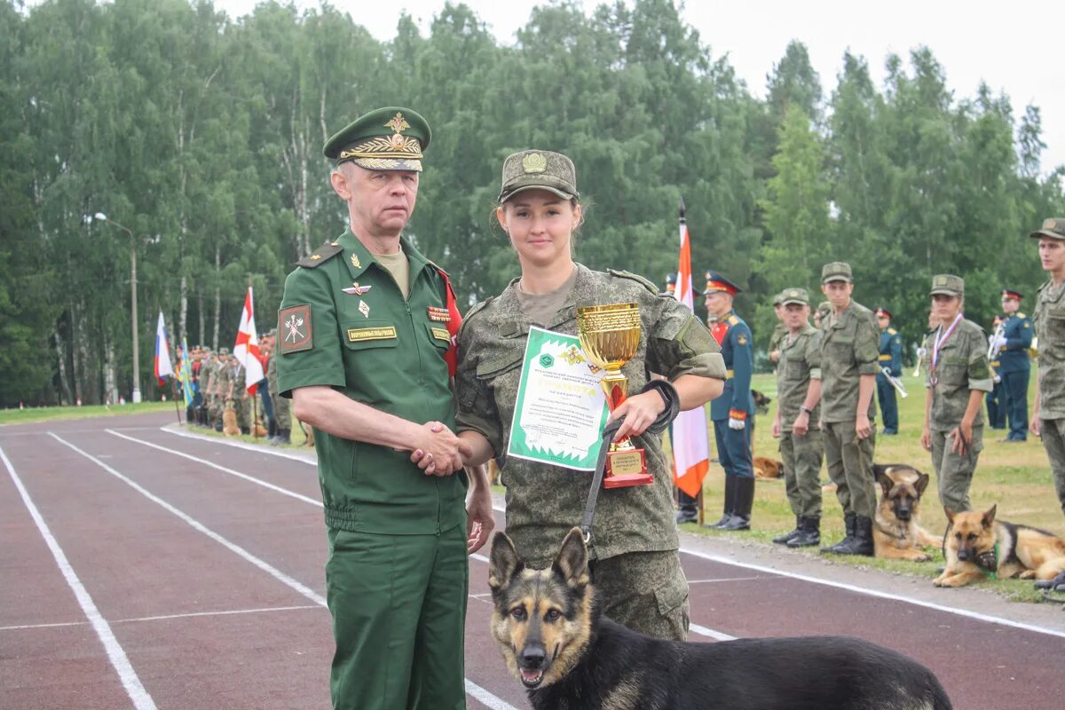 Конкурс верные друзья. 470 Учебный ордена красной звезды центр служебного собаководства вс РФ. Красная звезда Кинологический центр Вооруженных сил РФ. 470 Методико-Кинологический центр служебного собаководства. 470 Ордена красной звезды методико-Кинологический центр 32516.