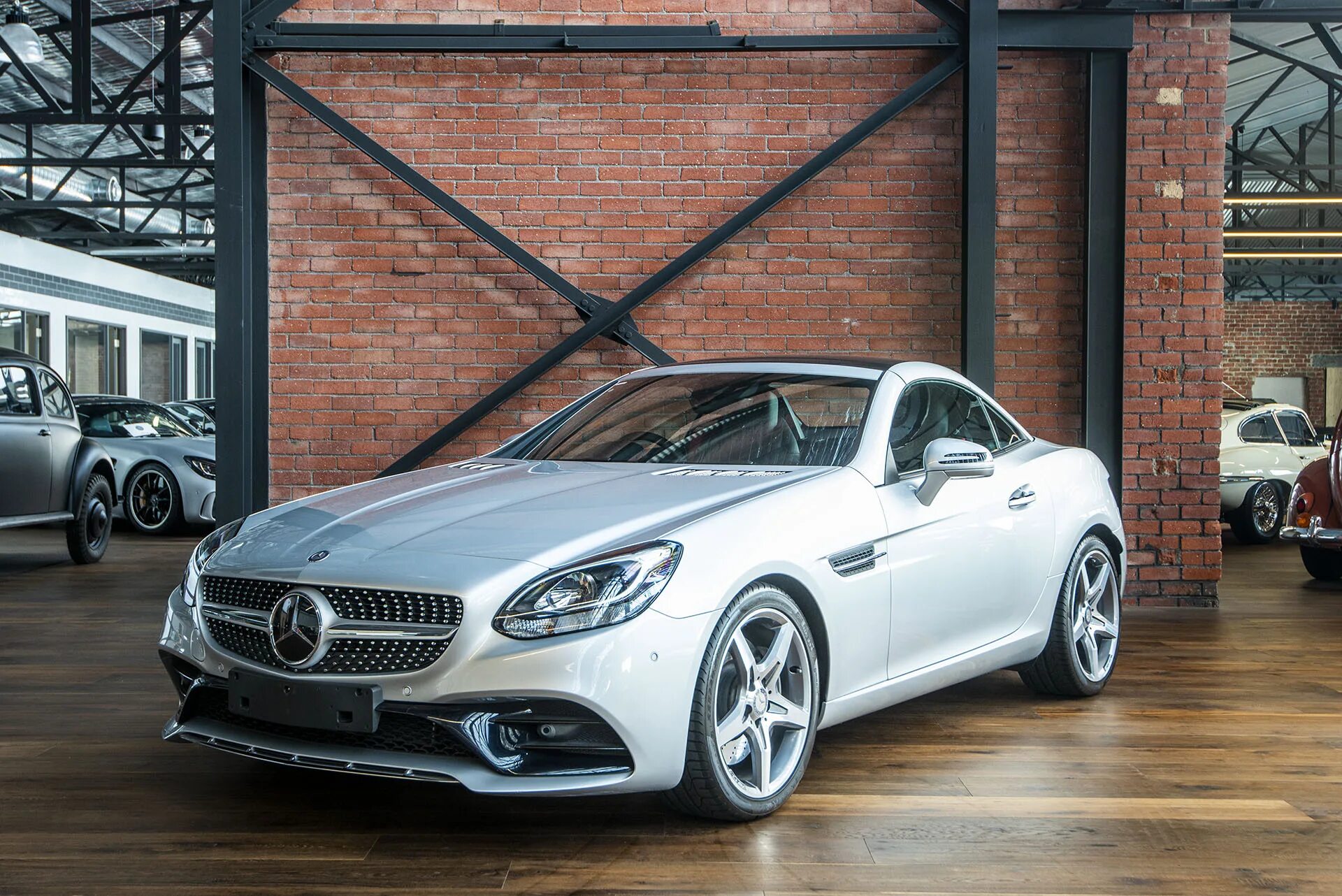 Slc мерседес. SLC 300. Mercedes SLC 300 4matic. SLC 400 Мерседес 2015. Mercedes GWA 300 SLC.