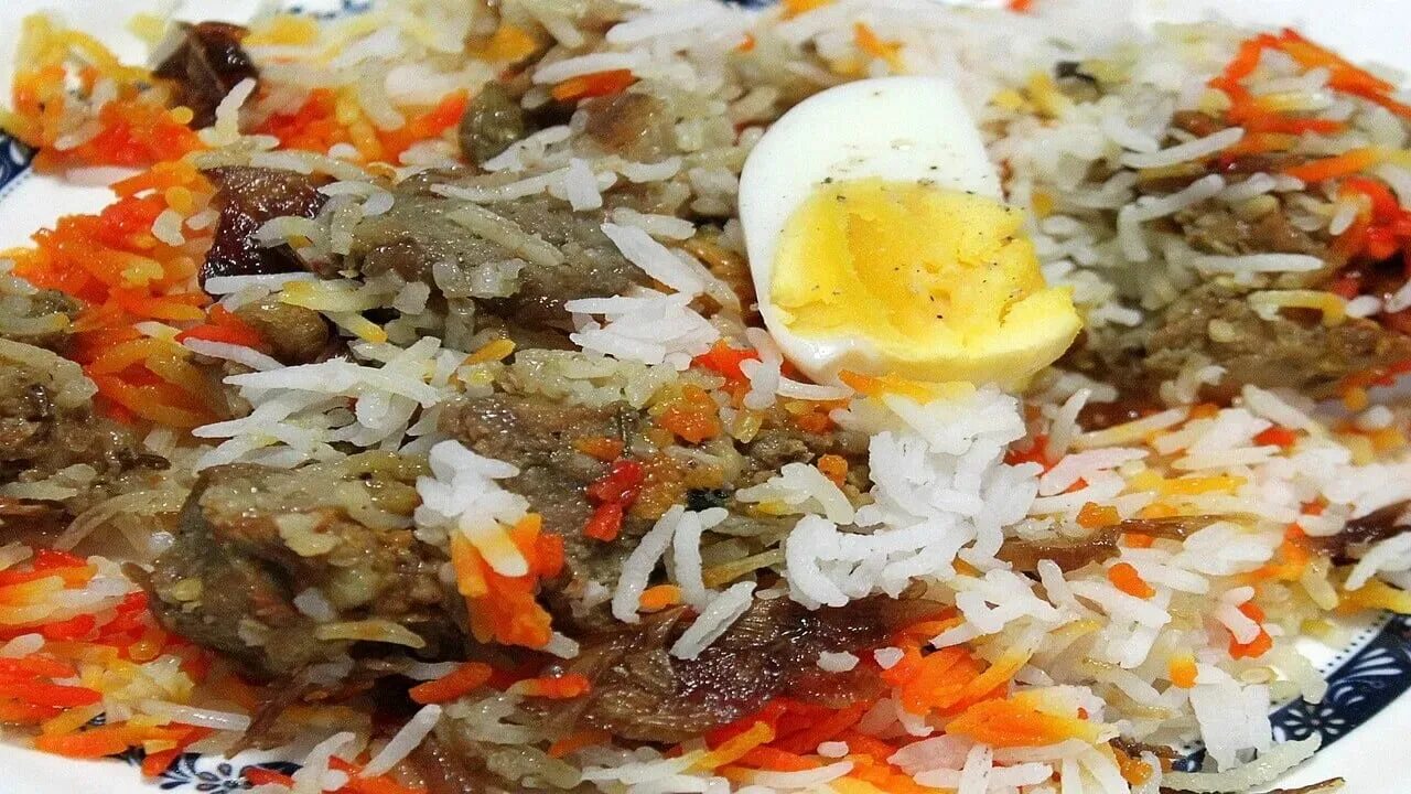 Почему рис слипается. Плов с липким рисом. чтобы плов был рассыпчатым. как приготовить плов чтобы рис не слипался.