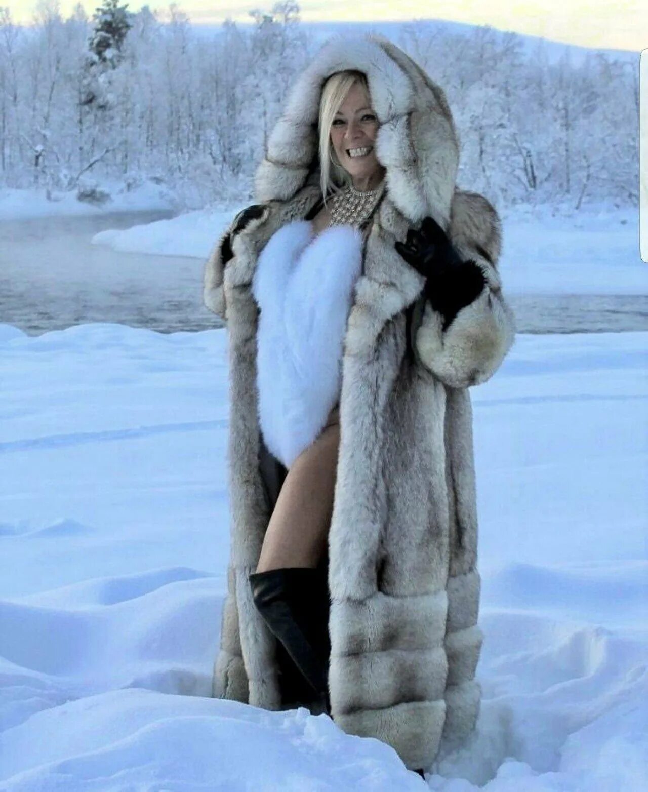 Самой толстой снежной шубой накрывал. Алена Шишкова в шубе. Девушка в шубе. Фотосессия в шубе.