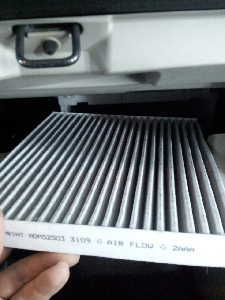 Салонный фильтр мазда сх5 где находится Mazda-CX-5-HVAC-Cabin-Air-Filter-Replacement-Guide-002
