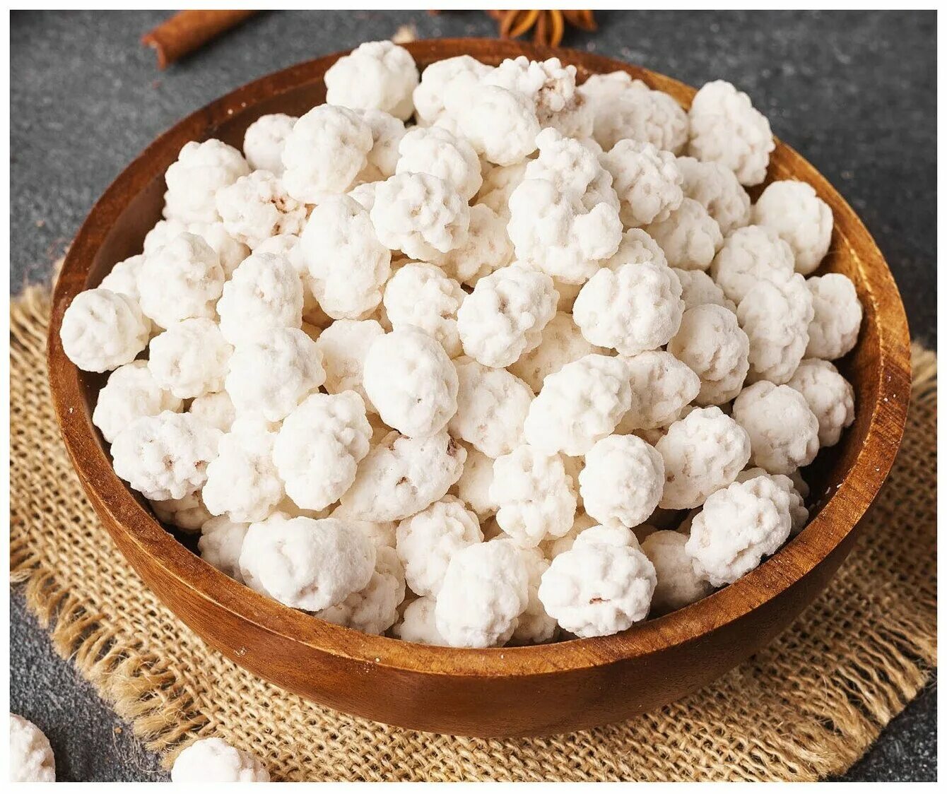 фундук в сахаре. арахис в карамели. арахис в сахарной глазури. арвхис в женном сахарк. турецкий арахис.