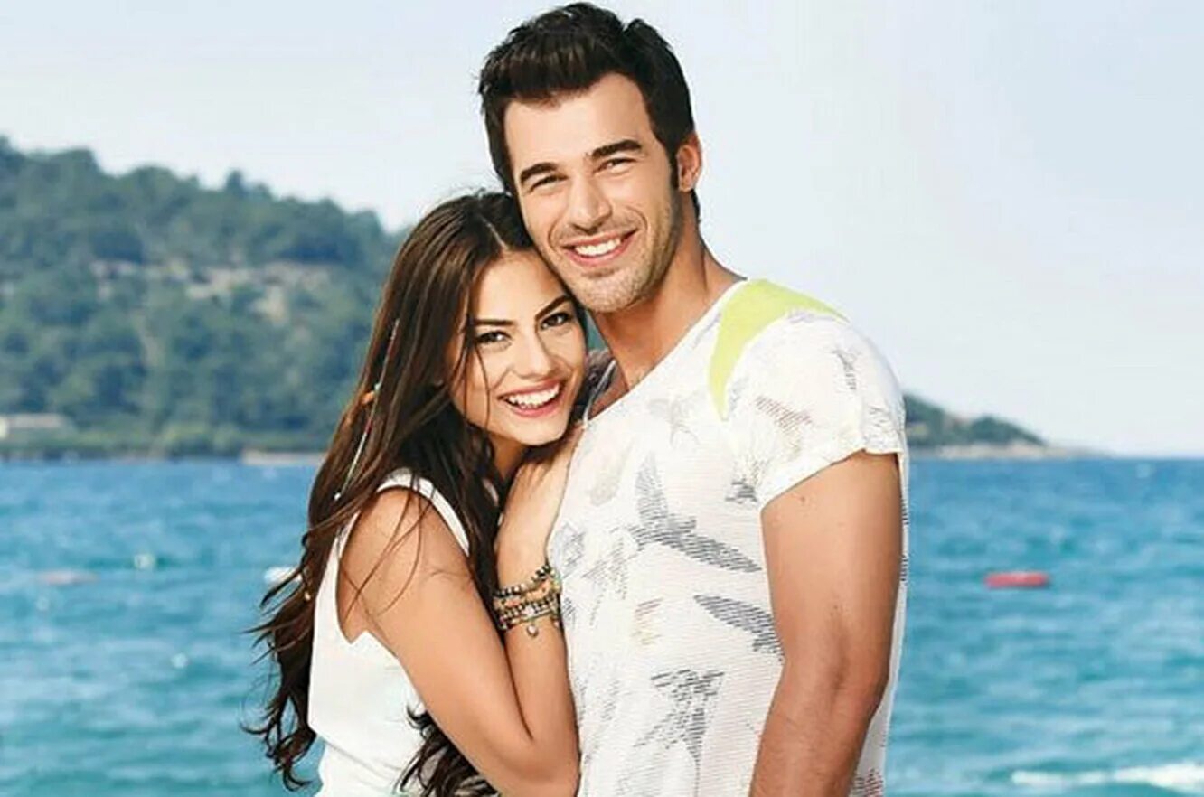 демет оздемир 2015. запах турции. запах турции. волкан актер. запах турции.