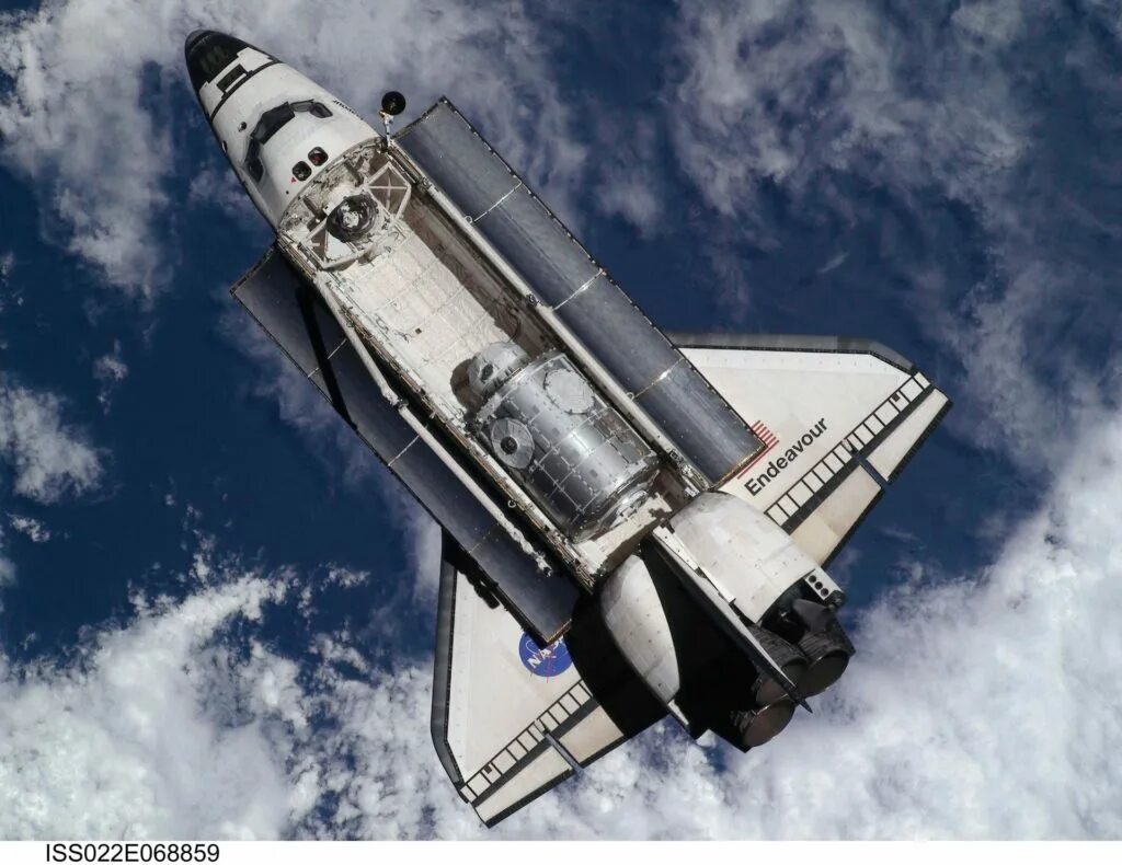 Первый успешный космический корабль. Спейс шаттл космический корабль. Спейс шаттл 1969. Космический шаттл Индевор. Спейс шаттл Индевор.