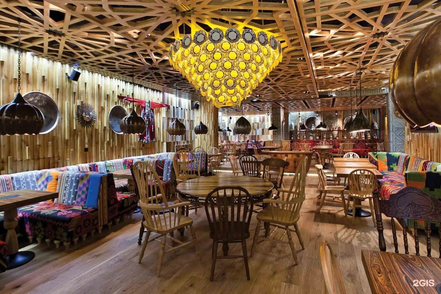 Горит чайхона на богатырском. Чайхона 1 санкт-петербург. Чайхана ресторан спб. Чайхона на невском в питере. Чайхона богатырский 55.