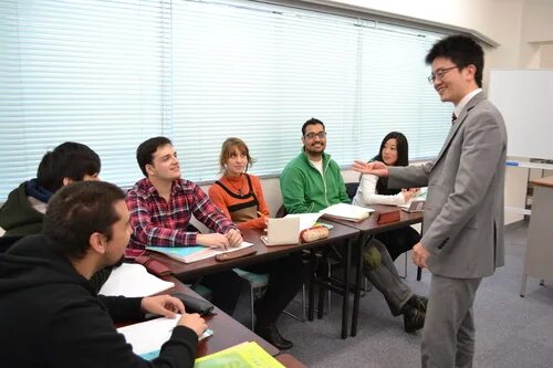 Языковые курсы в японии. Языковые школы токио. языковые школы в японии. языковая школа в токио сендагая. японские языковые школы москвы.