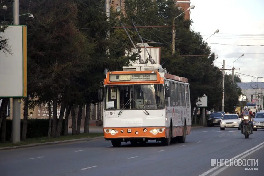 Троллейбус солнечная. Троллейбусное депо Омск левобережье. Солнечный троллейбус. Троллейбус 2 Омск. Омск троллейбус 40.