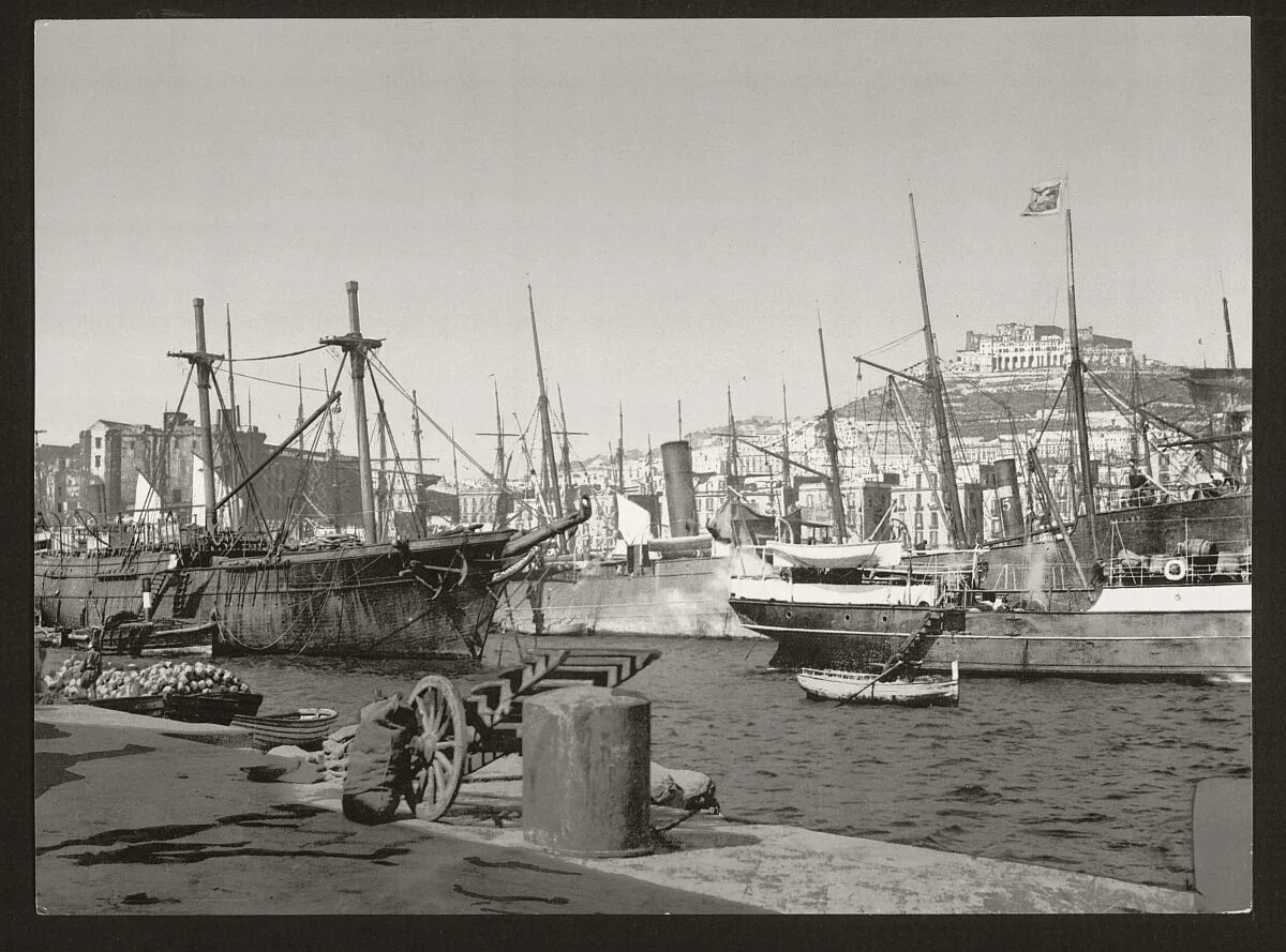 Италия конец 19 начало 20 века. Naples италия 19 века. неаполь в 20 веке. неаполь начала 19 века. неаполь 17 век.