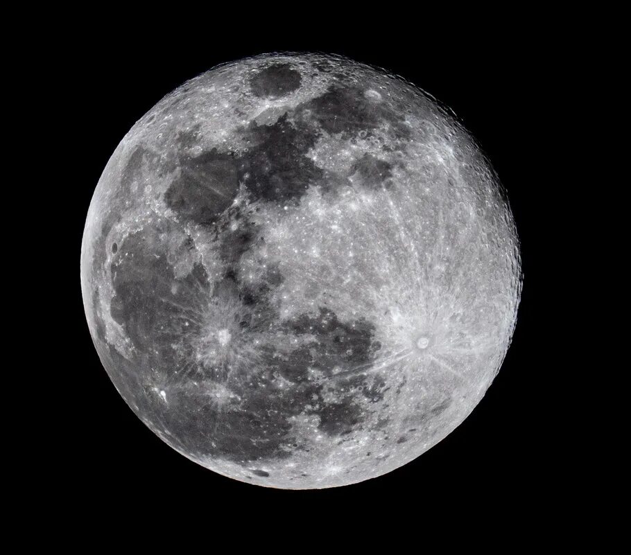 Луна ком полная. Луна. Полная Луна. Фото Луны. Либрация Луны.