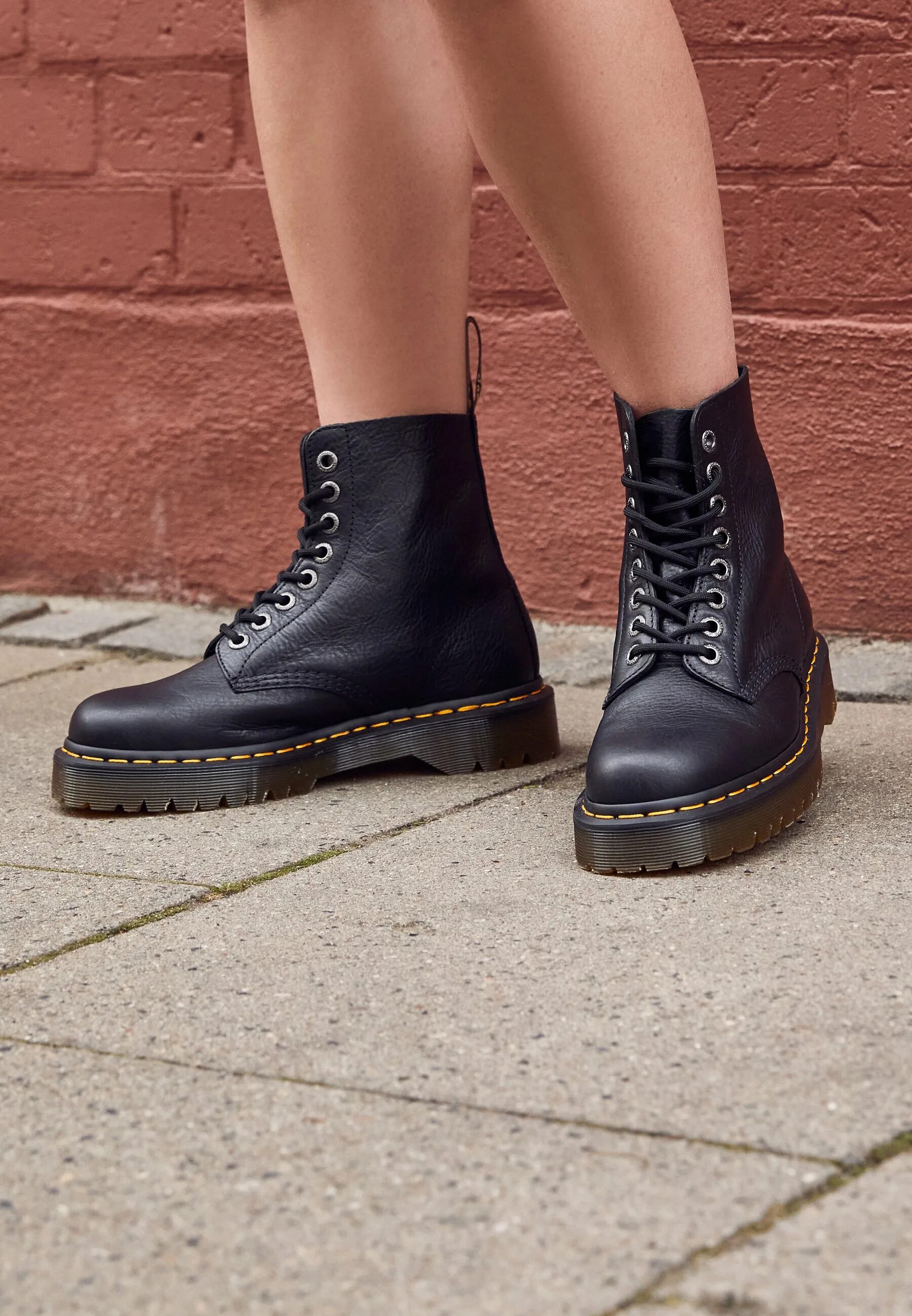 Мартинсы 1460. Dr Martens 1460 Bex. Dr Martens 1460 Pascal. Dr. Martens 1460 Pascal Bex Black. Martens pascal