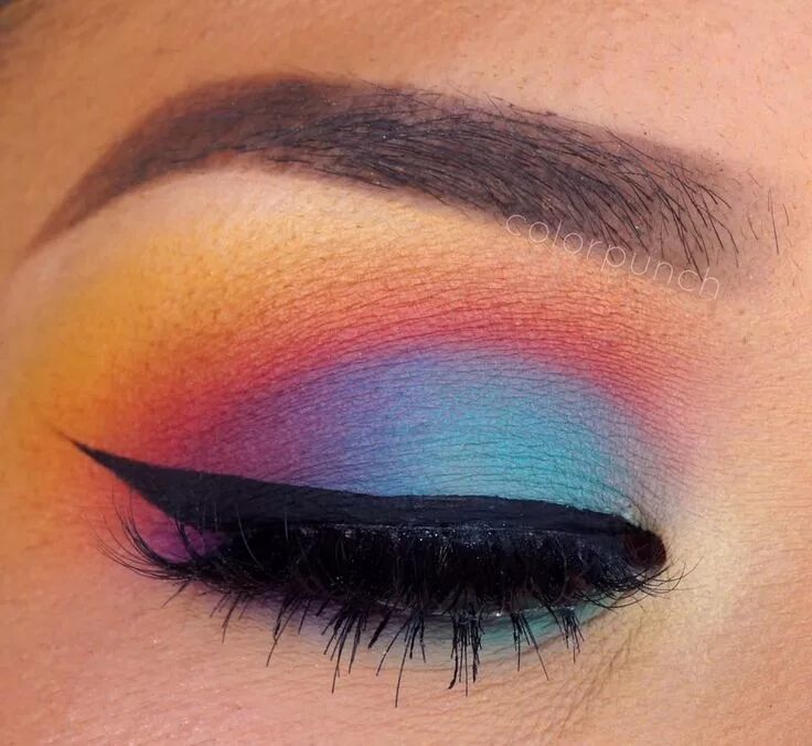 Красивый макияж детскими тенями Regenbogen schminken schritt für schritt anleitung tutorial make up ideen blaue
