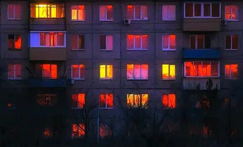 Дом со светом в окне