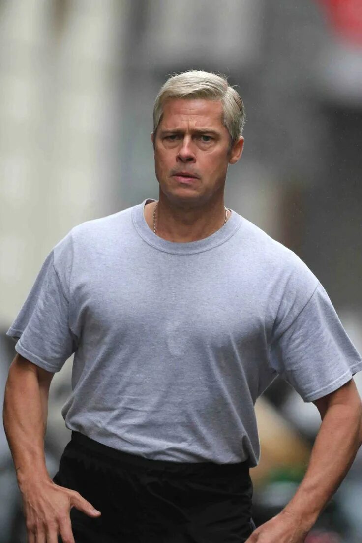 Как сейчас выглядит брэд питт 2025 Brad Pitt Reveals 'Brutally Honest' Sculptures About 'Missteps' in His Relations