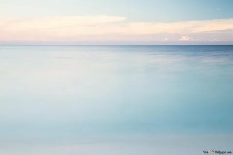 Светло голубое море