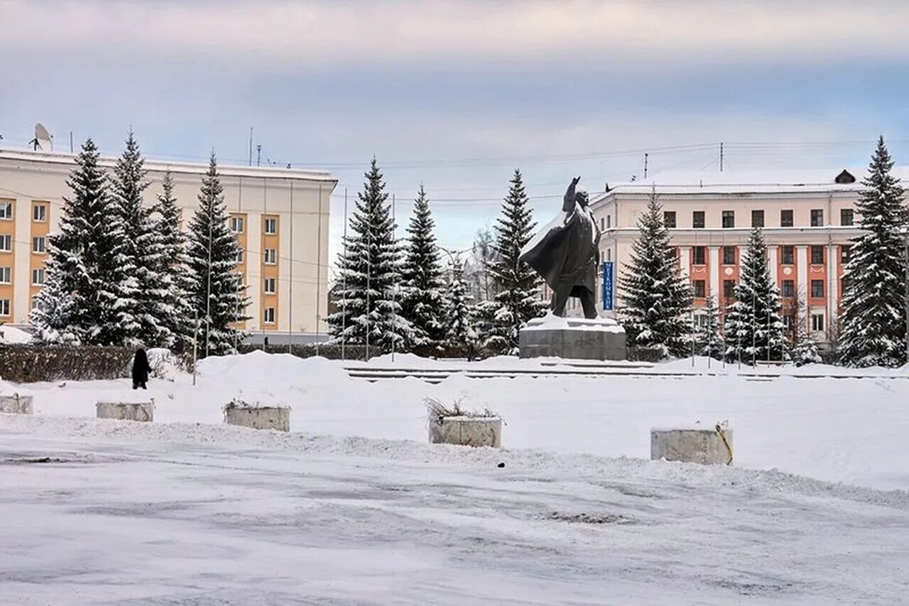 Краснотурьинск свердловская. Центральная краснотурьинск сайт. Мэрия краснотурьинск. Книжный бульвар краснотурьинск. Краснотурьинск свердловская область.