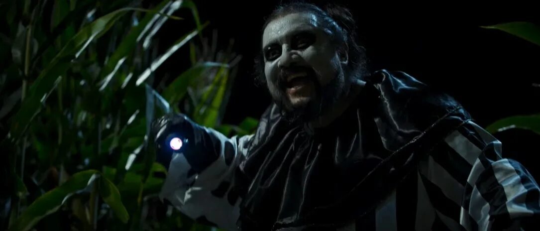 Ферма страха фильм 2020 ужасы. Ферма страха 2020. Ферма страха фильм 2020 кадры. Ферма страха 2020 актеры. Ферма страха 2020 актеры.