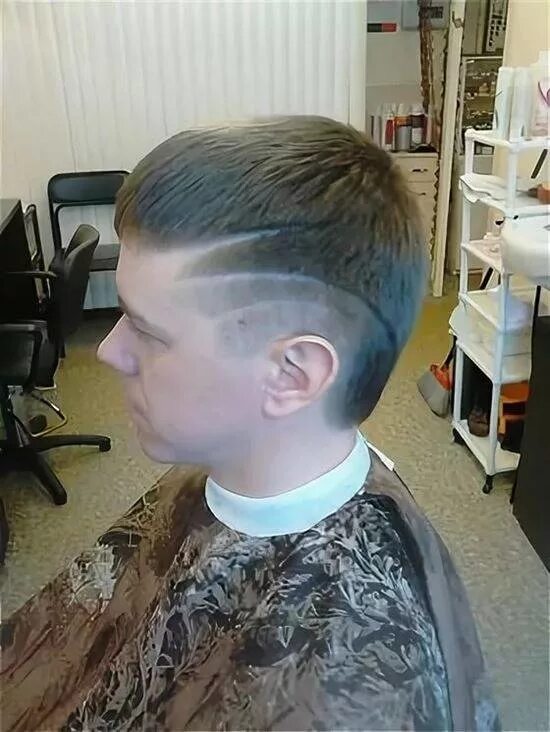 детские стрижки с полосками. хаир тату фейд. выбритые полосы на голове. полоски машинкой. узоры для стрижки для мальчиков.