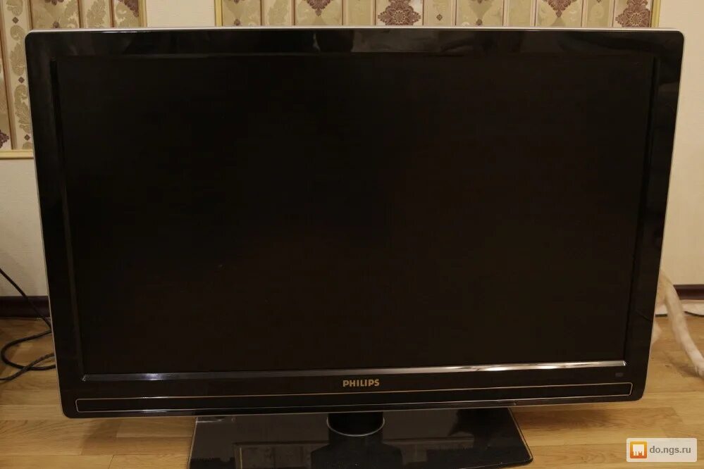 Б у телевизоры в москва. Телевизор б/у. Телевизор philips 52pfl7762d/12. Телевизоры с рук. Магазин бу телевизоров.