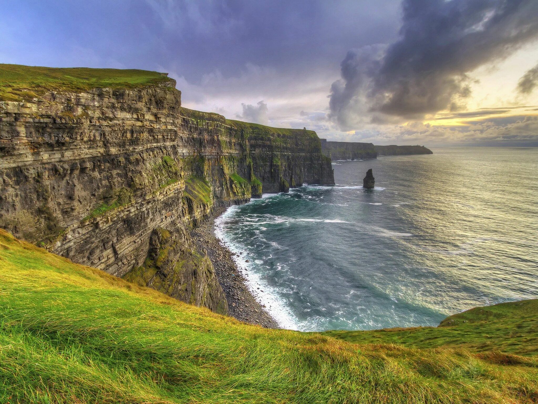 Клиф какого. Скалы мохер, графство Клэр, Ирландия. Cliffs of Moher Ирландия. Скалы мохер Ирландия. Утёсы мо́хер, Ирландия.