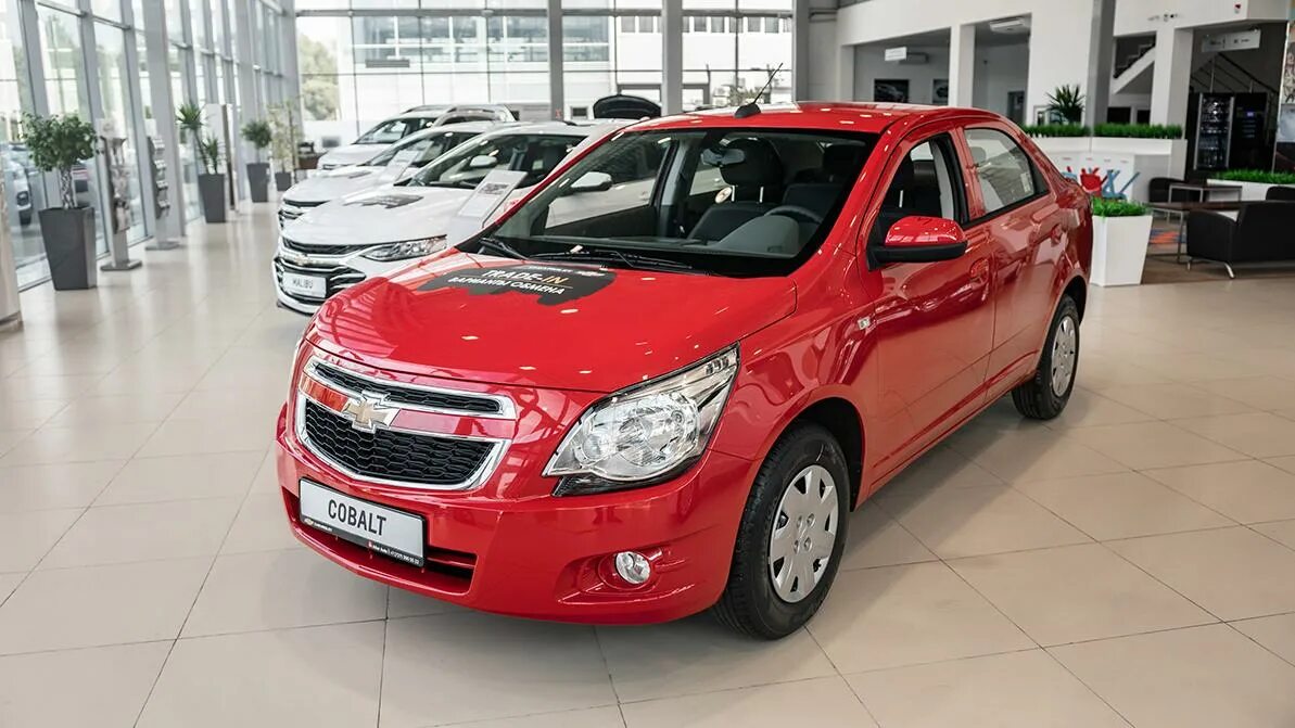 Машины в тенге. Машины в автосалоне. Мерседес за 5 к. Машина kz. Дорогие авто в казахстане.