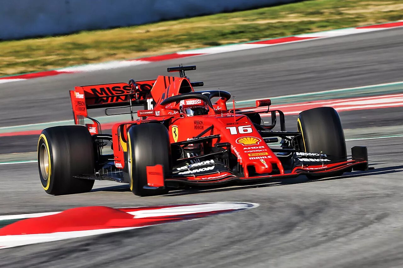 В какой стране формула 1. Феррари SF 80 f1. Ferrari sf71h f1. Феррари гонки формула 1. Formula f1.