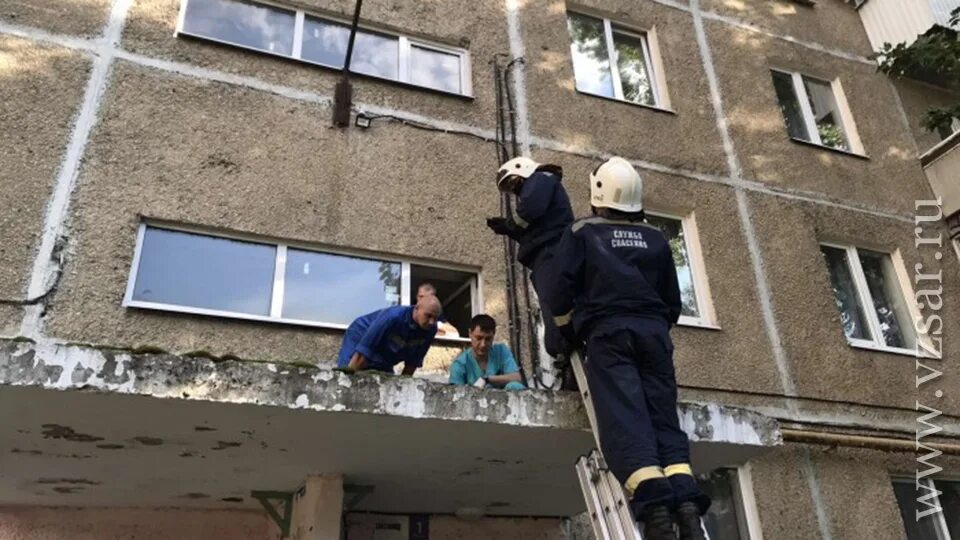 Выпала 16 этаж