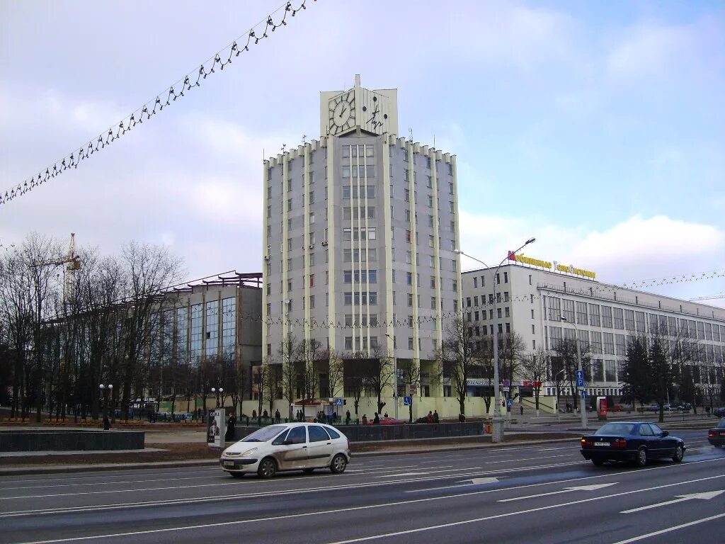 Завод луч часы. Завод Луч Минск. Минск часовой завод. Часовой завод Луч. Здание Луч.