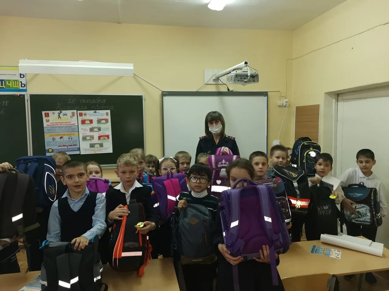 школа 36 каникулы. класс. школа номер 36 шахты. школы после капремонта классы. школа 36 каникулы.