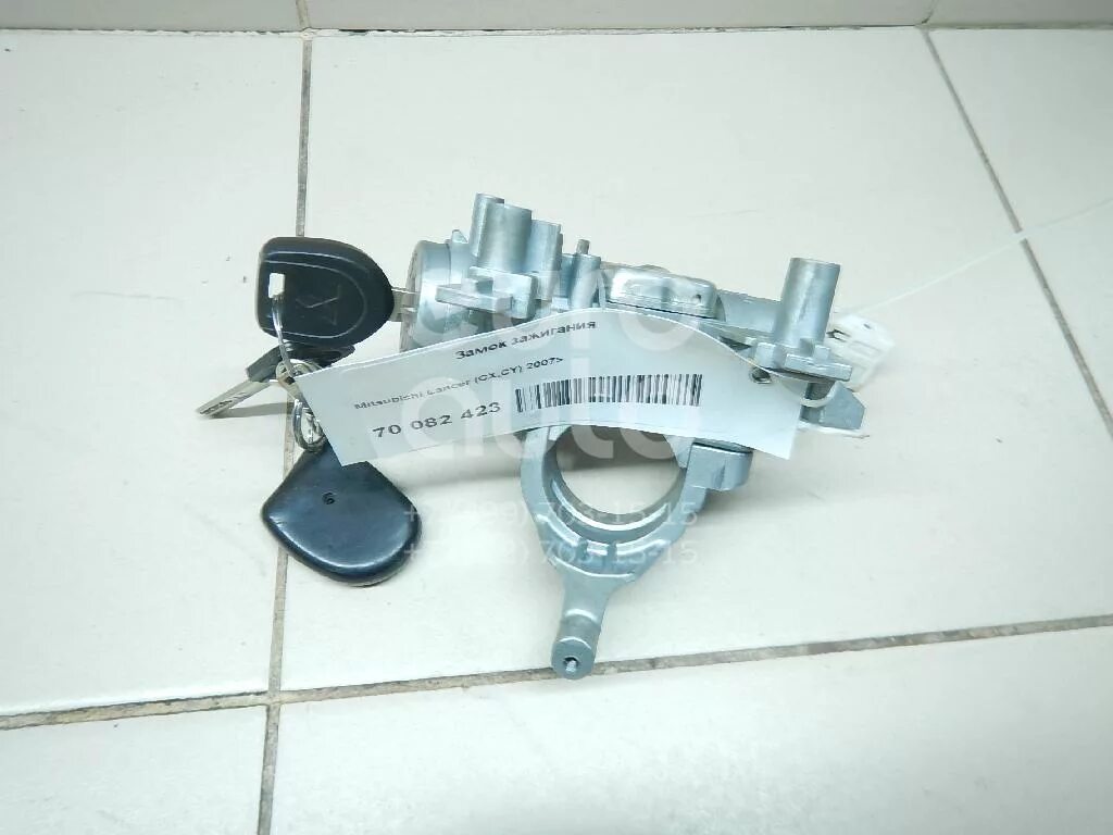 Mitsubishi Outlander XL Airtrek с 2005 года - замок зажигания