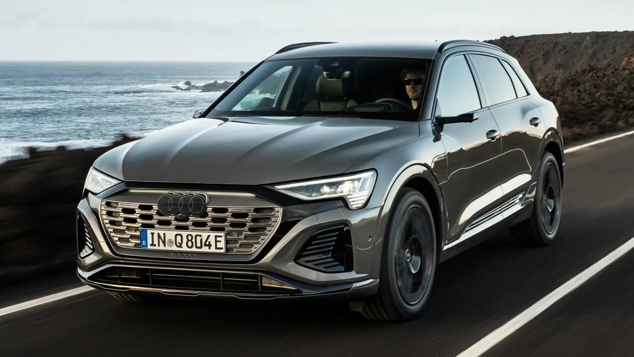 Audi e tron 2023. 2022 audi q8 sportback e-tron. Етрон 2023 ауди. Ауди кватро 2023. Етрон 2023 ауди.
