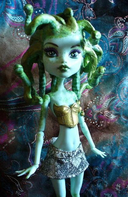 Кукла медуза горгона. Barbie медуза. Монстер хай горгона. Горгона медуза монстр хай. Барби медуза горгона.