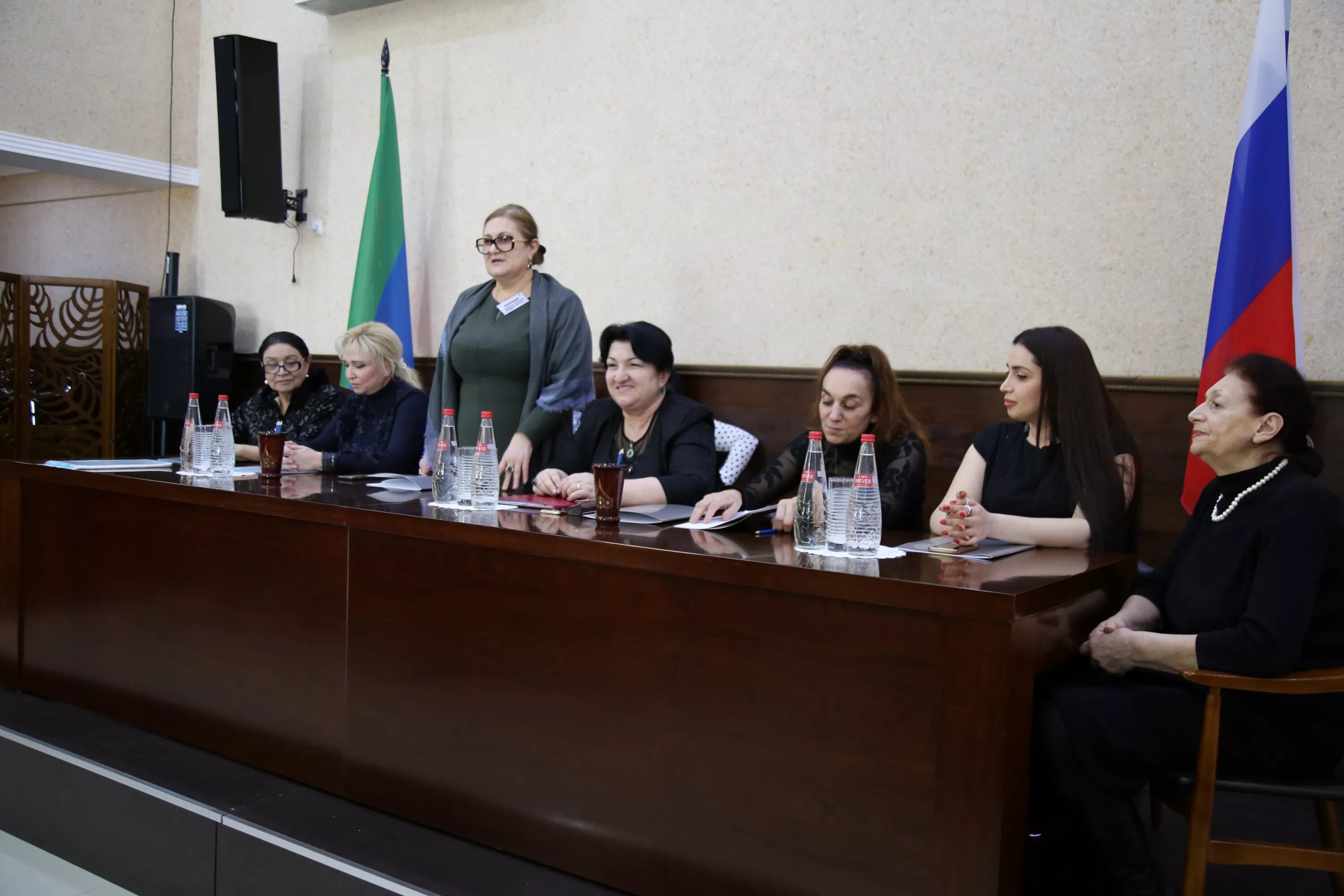 работа в дербенте свежие вакансии. работа в дербенте вакансии. знакомиться с дербентскими женщинами. дербент аллея мамедбекова. красивые женщины дербента.