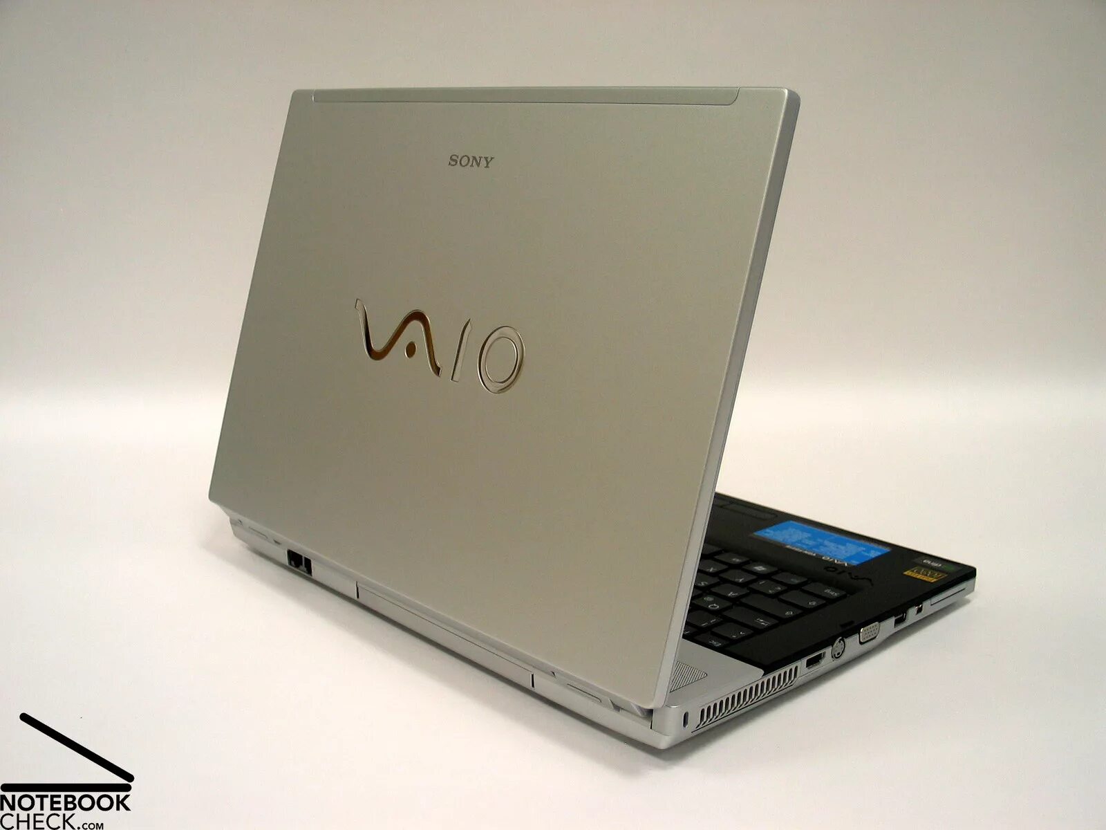 Сони вайо купить. Sony VAIO 2008. Sony VAIO 2010. Ноутбук сони VAIO 2006. Ноутбук сони Вайо 2010.