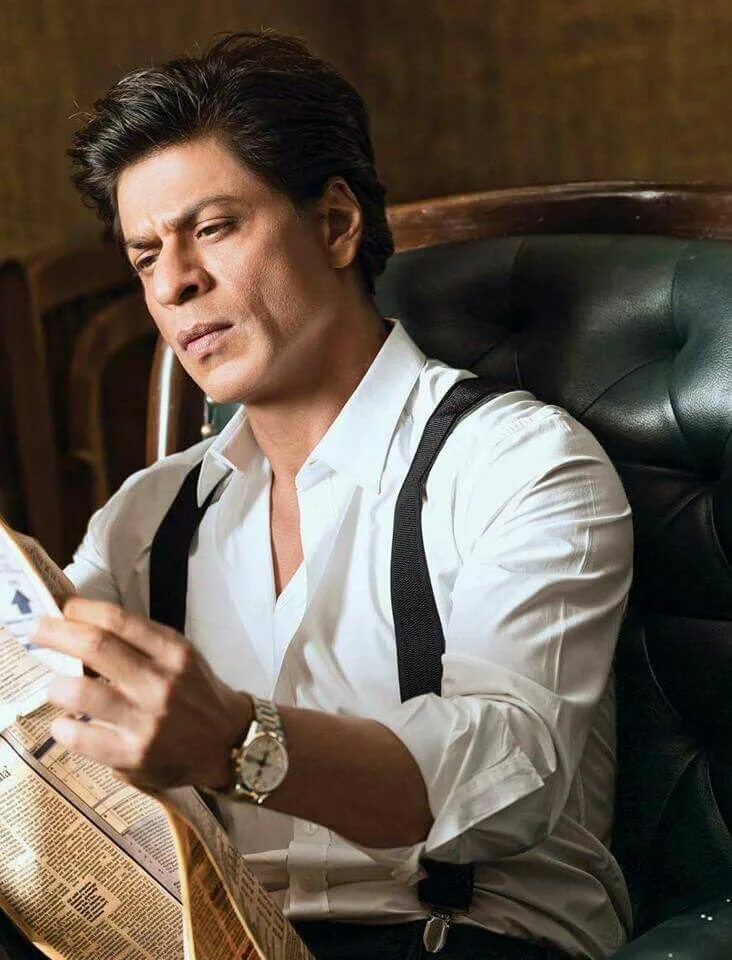 Шахрукх кхан в больнице. Shah rukh khan. часы шахрукх кхана. шахрух хан карьера. шахрукх кхан 2025 патхан.