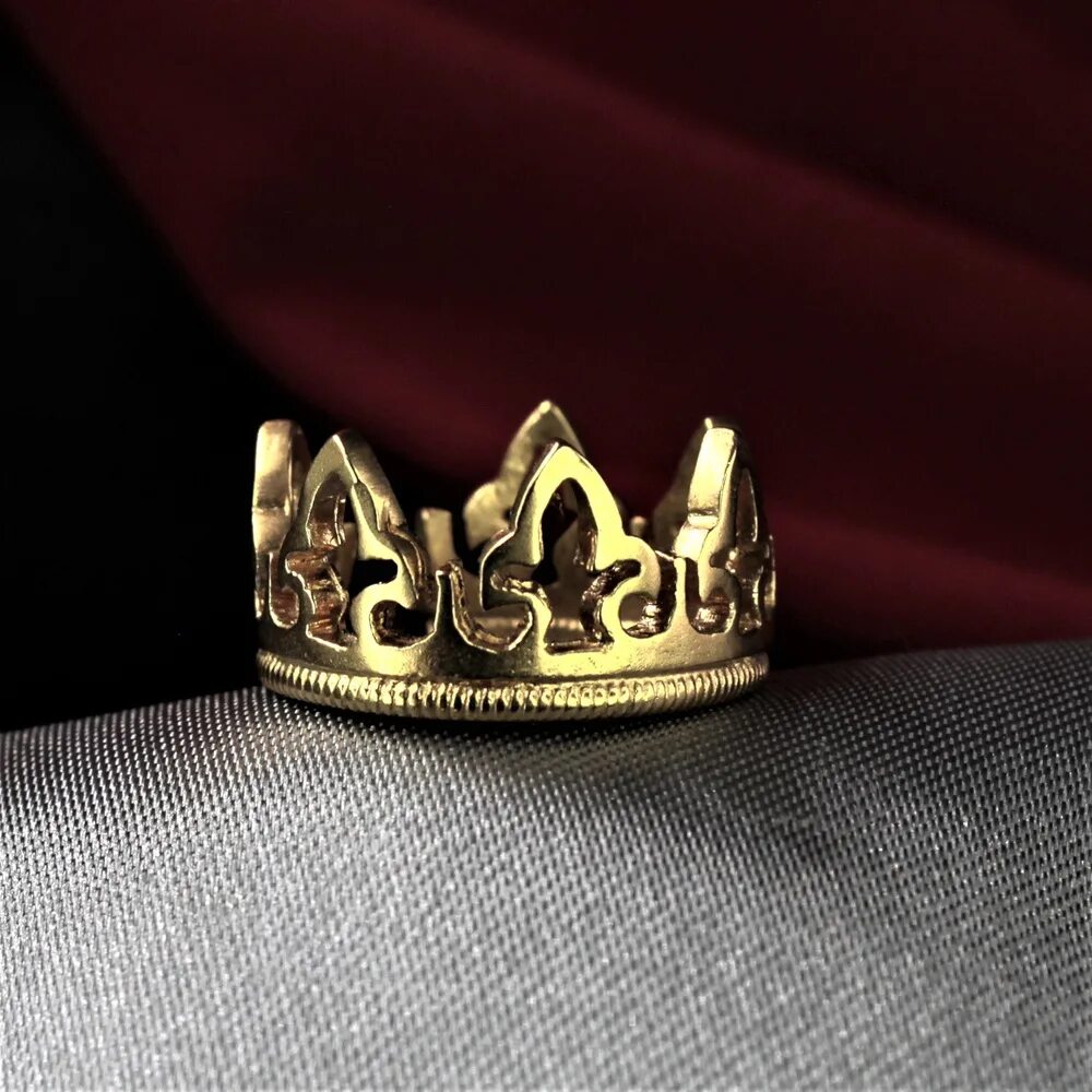 название корон. корона мужская красная. императорская корона российской империи екатерины 2. корона дворянина в геральдике. чосон корона императора.