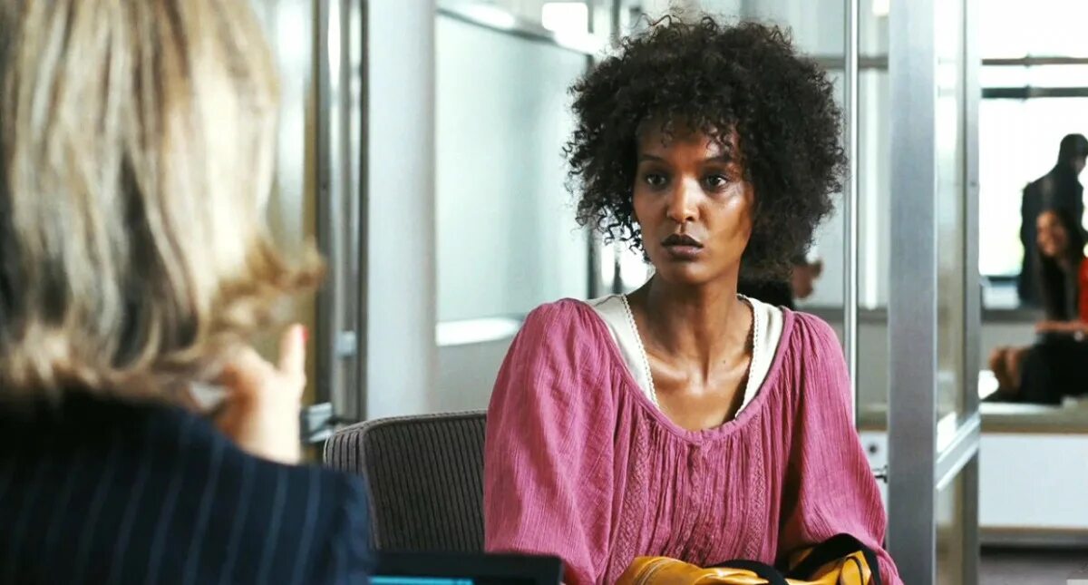 Цветок пустыни фильм 2009 лия кебеде. Цветок пустыни трейлер. Цветок пустыни 2. Лия кебеде цветок пустыни. Лия кебеде цветок пустыни.