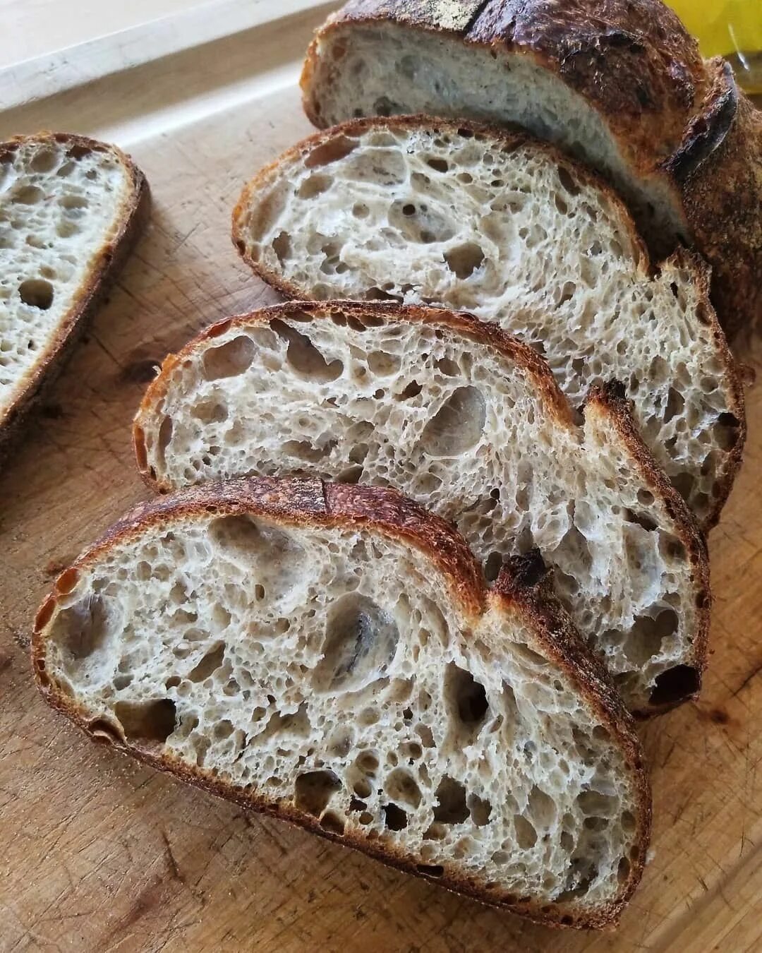 Хлеб с добавками. Необычный хлеб. Хлеб разный. Выпечка хлеба.