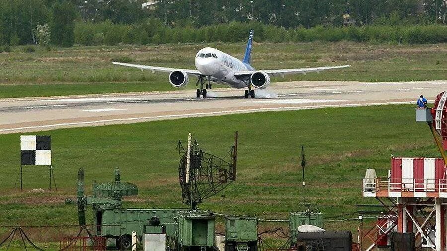 аэродинамическая труба сибниа. аэродинамическая труба для испытаний. испытание самолета. пак да цаги. испытание самолета.