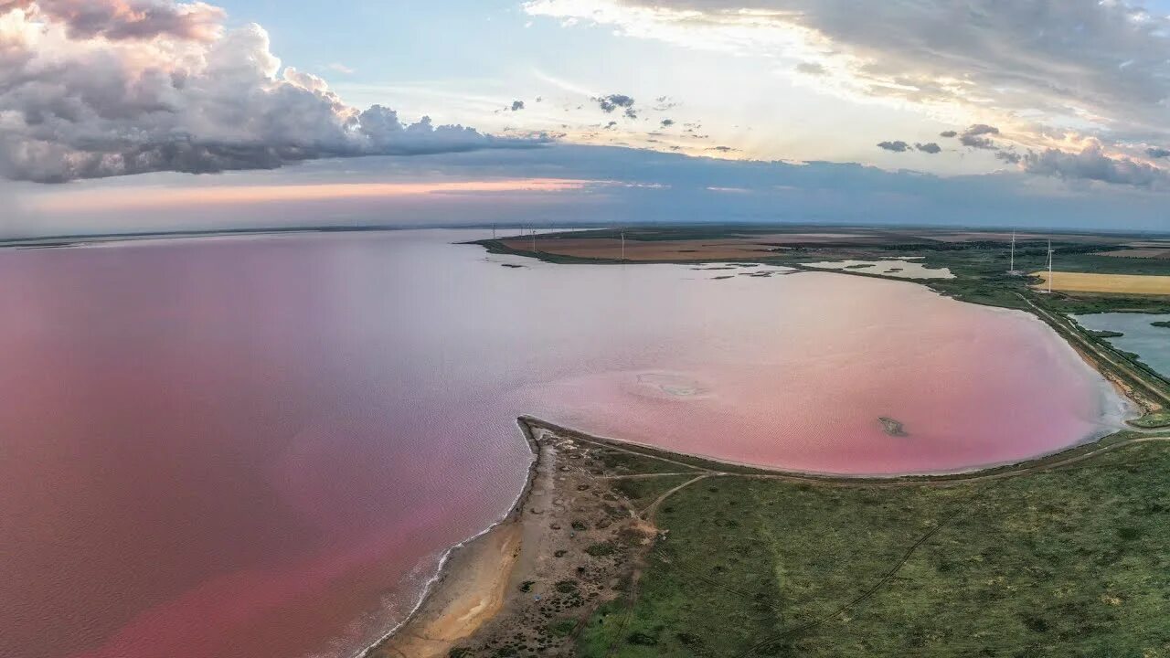 Херсонская область село Ивановка розовое озеро. Лемурийское розовое озеро на Украине. Озеро Сиваш Херсонская обл. Лемурийское озеро Херсонская область. Херсонские озера