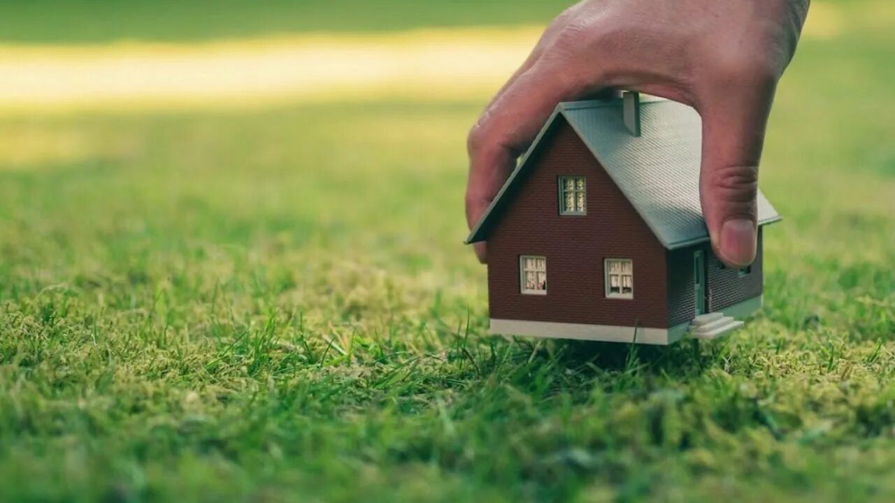 Собственники земельных участков. Семья земельный участок. Земельное право. Земельный участок с домом. Земельное право садовая.