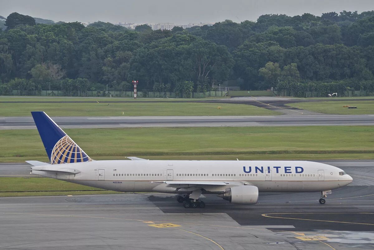 Боинг 777 200. B777-200er. Boeing 777-200 United Airlines. Boeing 777-200er. Боинг 777 200 er.